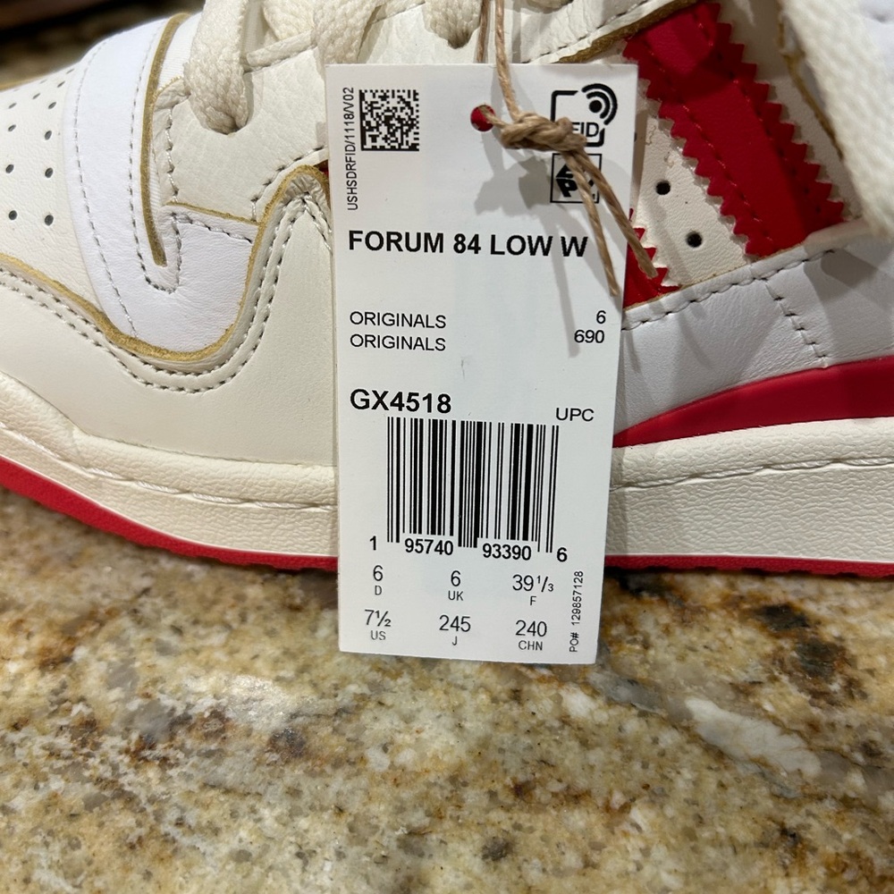 Adidas original forum 84 low sneakers. New with tags! - Picture 4 of 4
